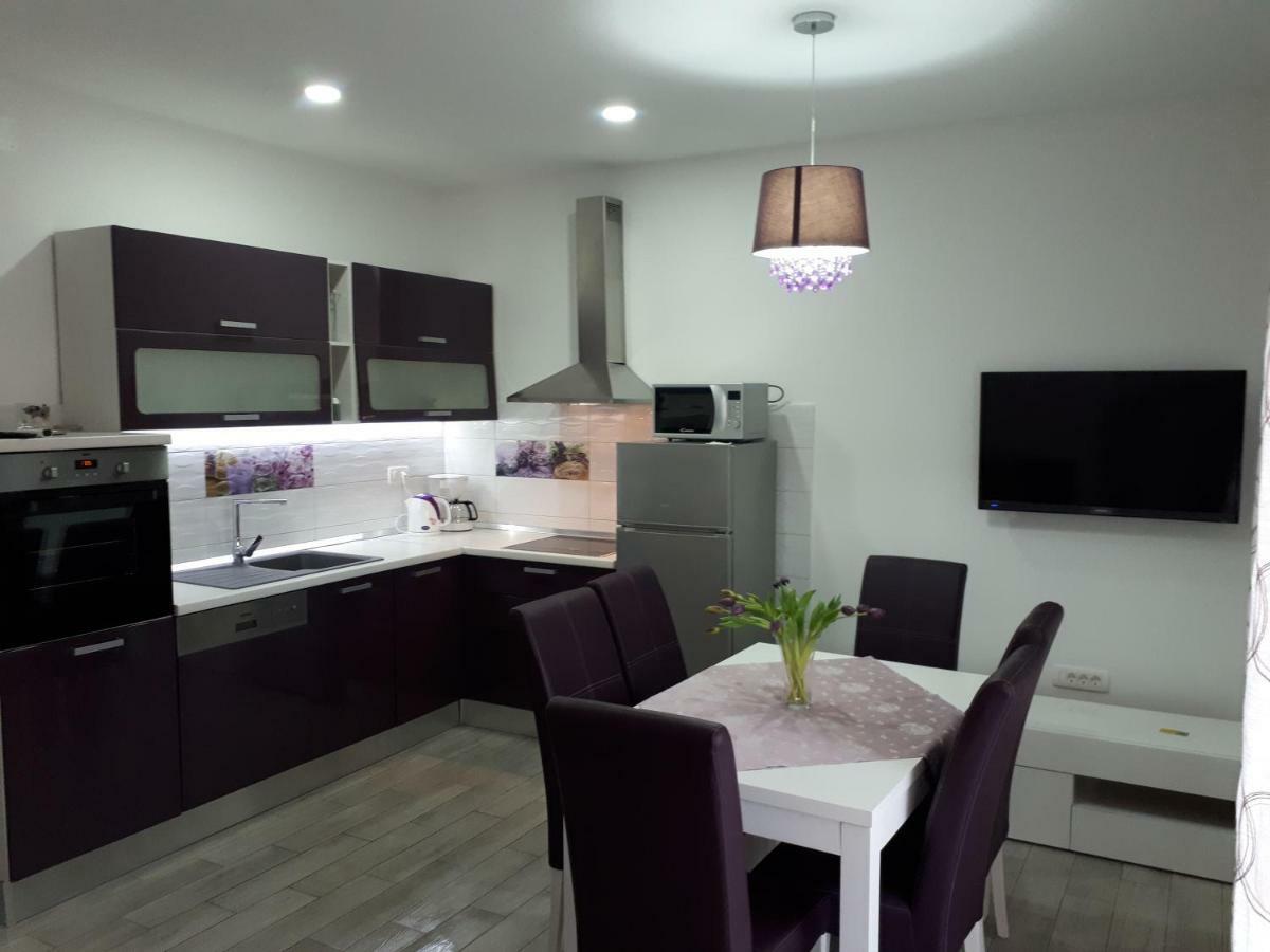 Apartment Vedran Kaštela Esterno foto
